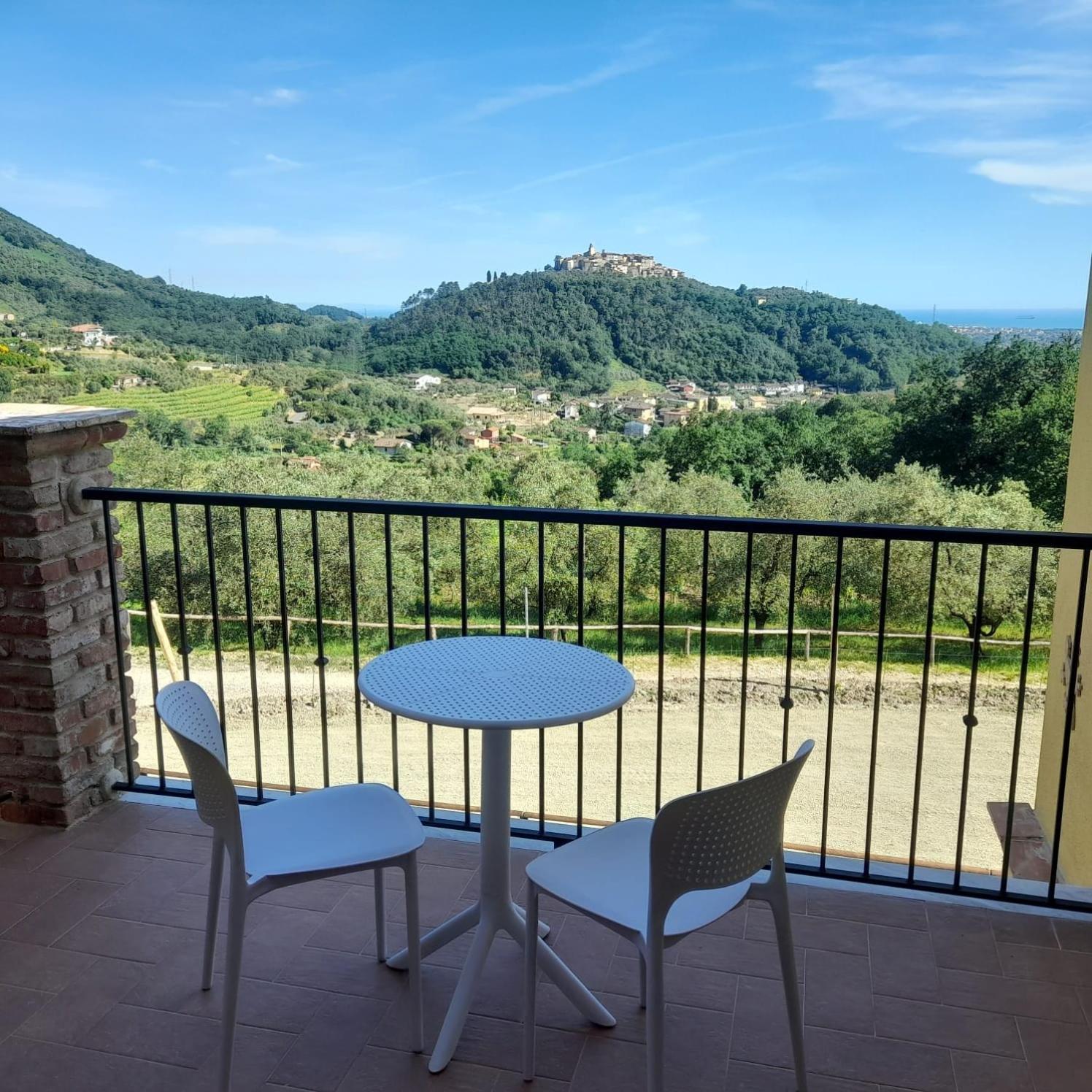 La Sarticola Villa Luni Eksteriør billede